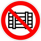 ЗнакПром Знак P12 Запрещается загромождать проходы и (или) складировать (Пластик ФЭС-24 200х200х2 мм)