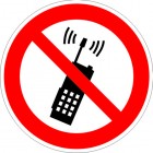 ЗнакПром Знак P18 Запрещается пользоваться мобильным (сотовым) телефоном или переносной рацией (Пластик ФЭС-24 200х200х2 мм)